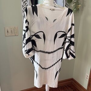 Black and White V-Neck Women's Top